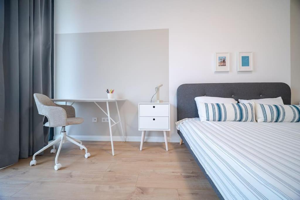 Mycampus 1 Bdrm, Stay 4, Free Parking, Garden, Self Check-In Sofya Dış mekan fotoğraf